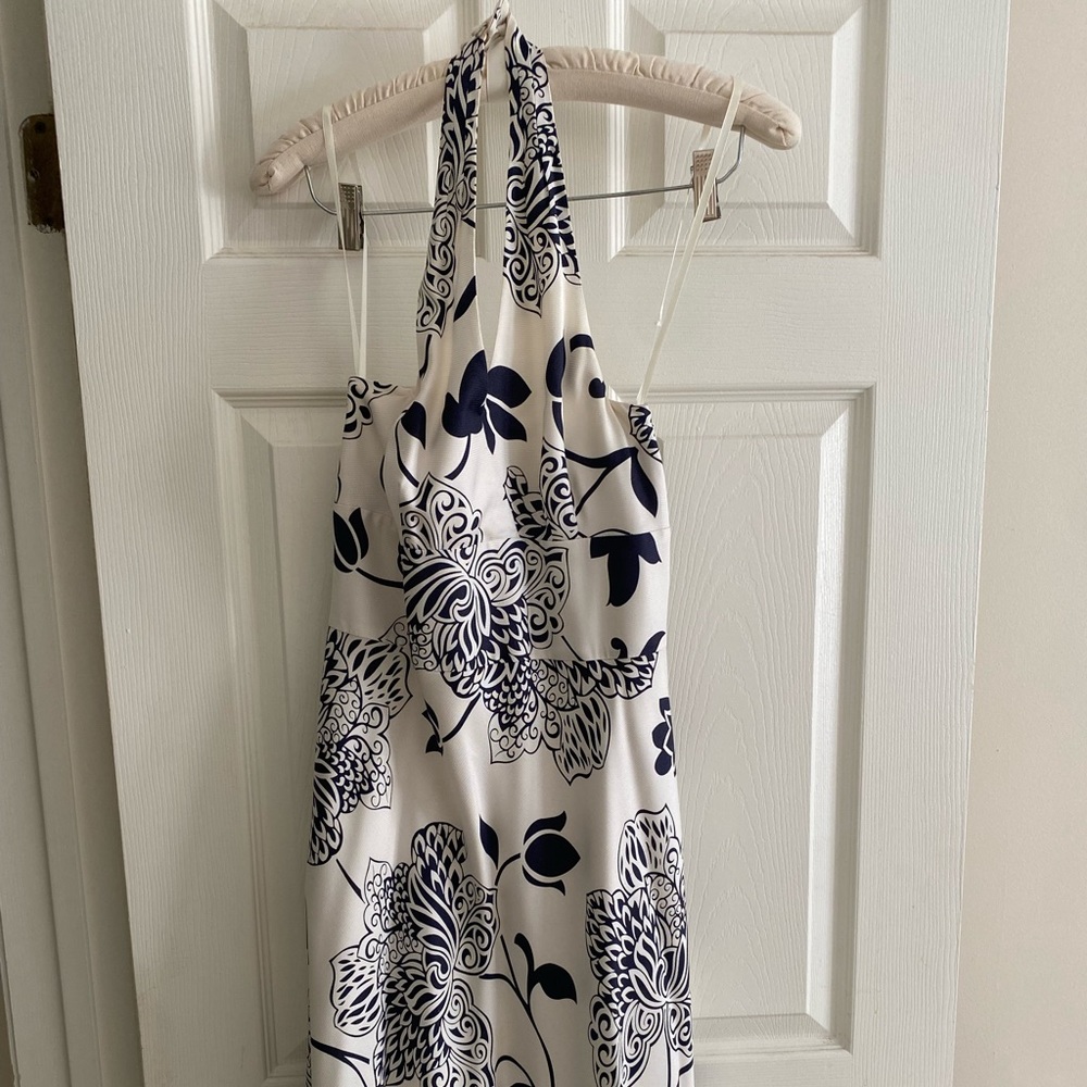 Beautiful, fully-lined halter dress. Perfect for a spring or summer wedding.